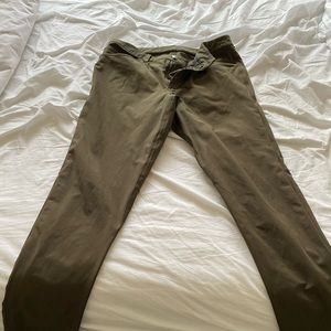 Lululemon ABC Slim 34” 31 waist Olive Green